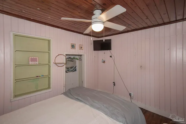 $214,900 | 3105 East Lakeview Avenue, Pensacola, FL 32503