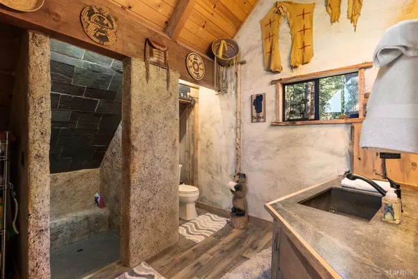 $960,000 | 3724 Regina Road, South Lake Tahoe, CA 96150