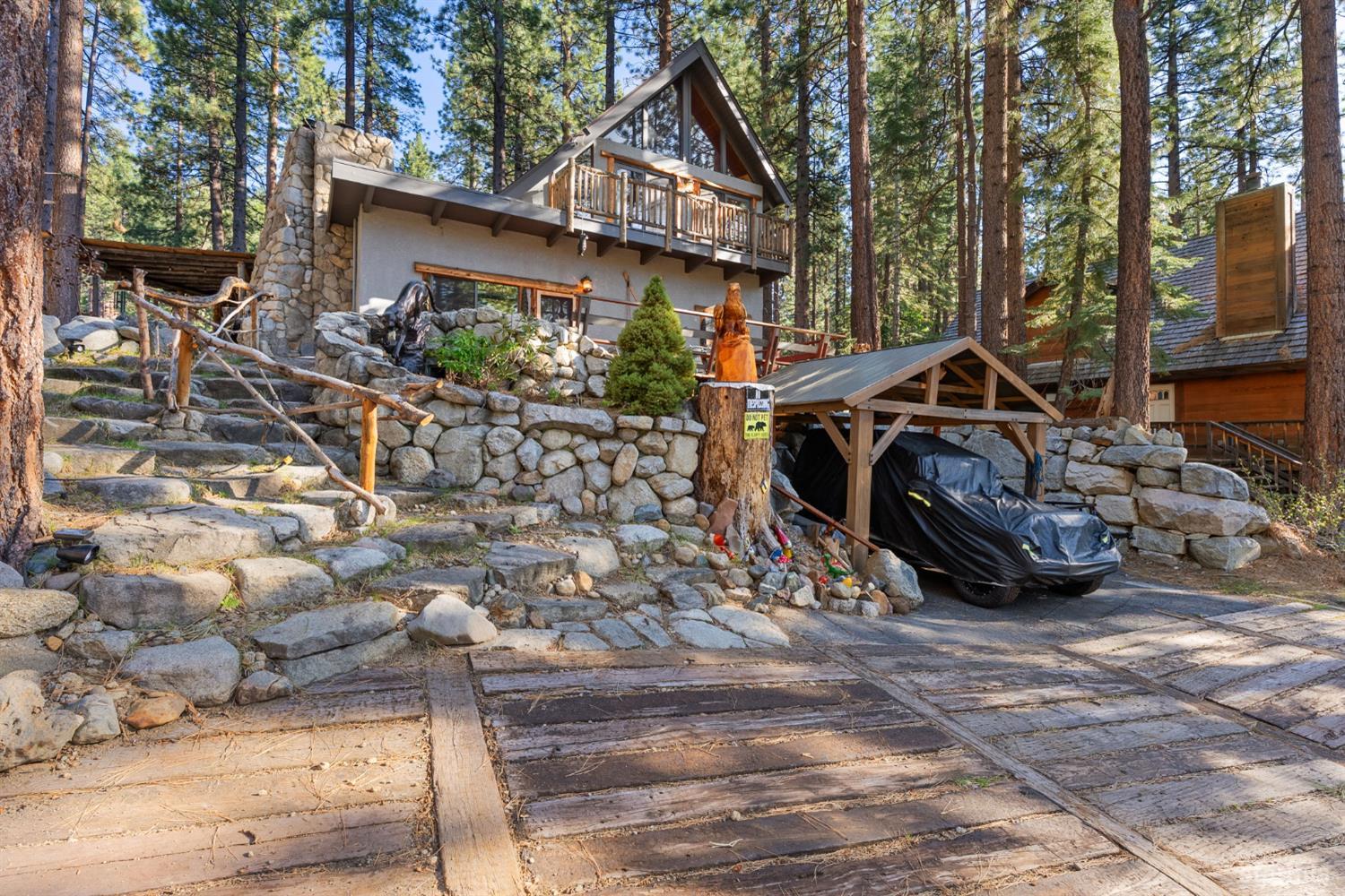 3724 Regina Road South Lake Tahoe, CA 96150 - Photo 2 of 39