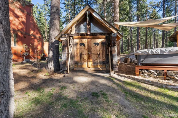 $960,000 | 3724 Regina Road, South Lake Tahoe, CA 96150