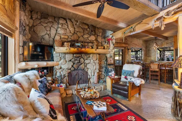 $960,000 | 3724 Regina Road, South Lake Tahoe, CA 96150
