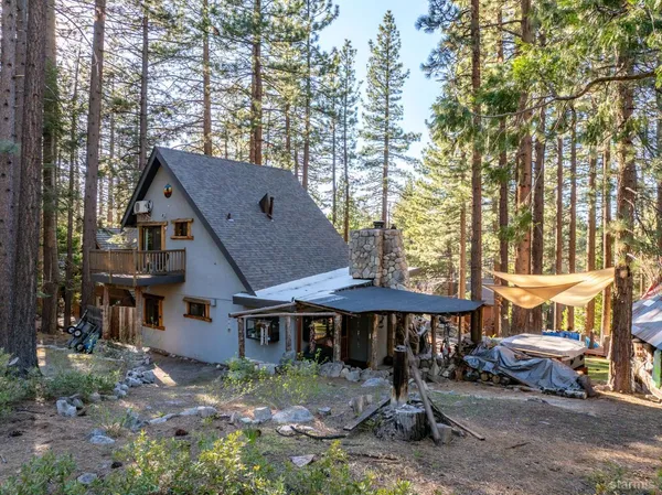 $960,000 | 3724 Regina Road, South Lake Tahoe, CA 96150