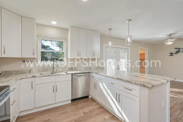 $2,500 | 606 Ironwood Drive, Fort Walton Beach, FL 32547