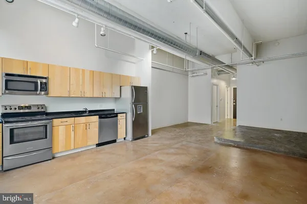 $1,912 | 412-26 South 13th Street, Unit 107, Philadelphia, PA 19147