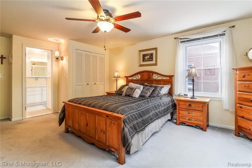 1605 Prestwick Road Grosse Pointe Woods, MI 48236 - Photo 20 of 46