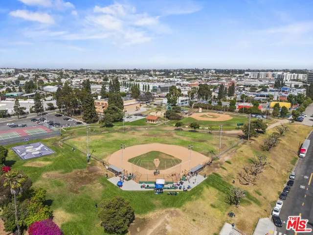 $5,395 | 13 Pepper Court, Inglewood, CA 90302