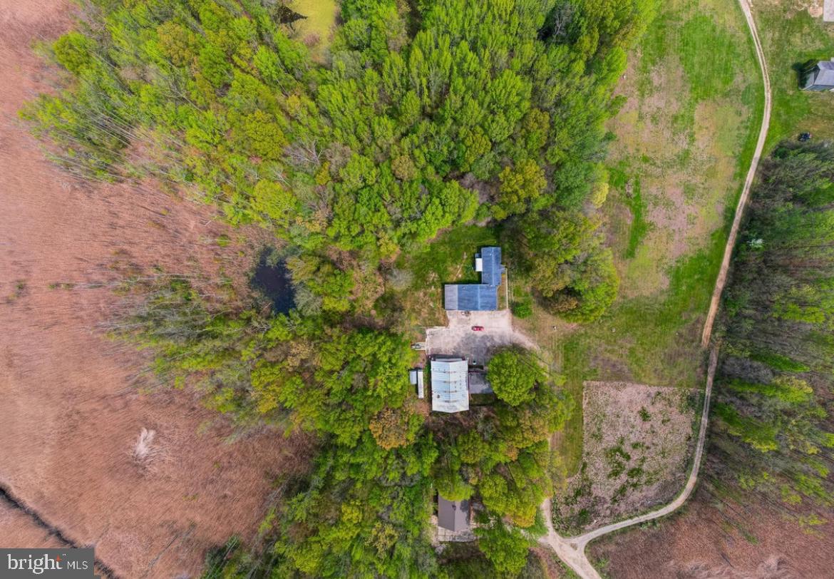 824 Hawks Bridge Road Salem, NJ 08079 - Photo 8 of 10 a view of a house with a yard