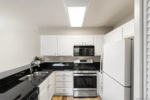 $630,000 | 3110 Sello Lane, Unit 70, Carlsbad, CA 92009