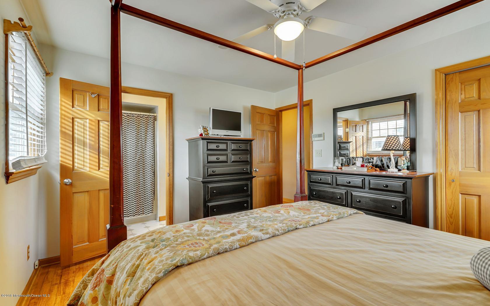 2112 Edgar Road Point Pleasant, NJ 08742 - Photo 16 of 29 9a09fad32b9a519f46fdfa4e5fa89d5e