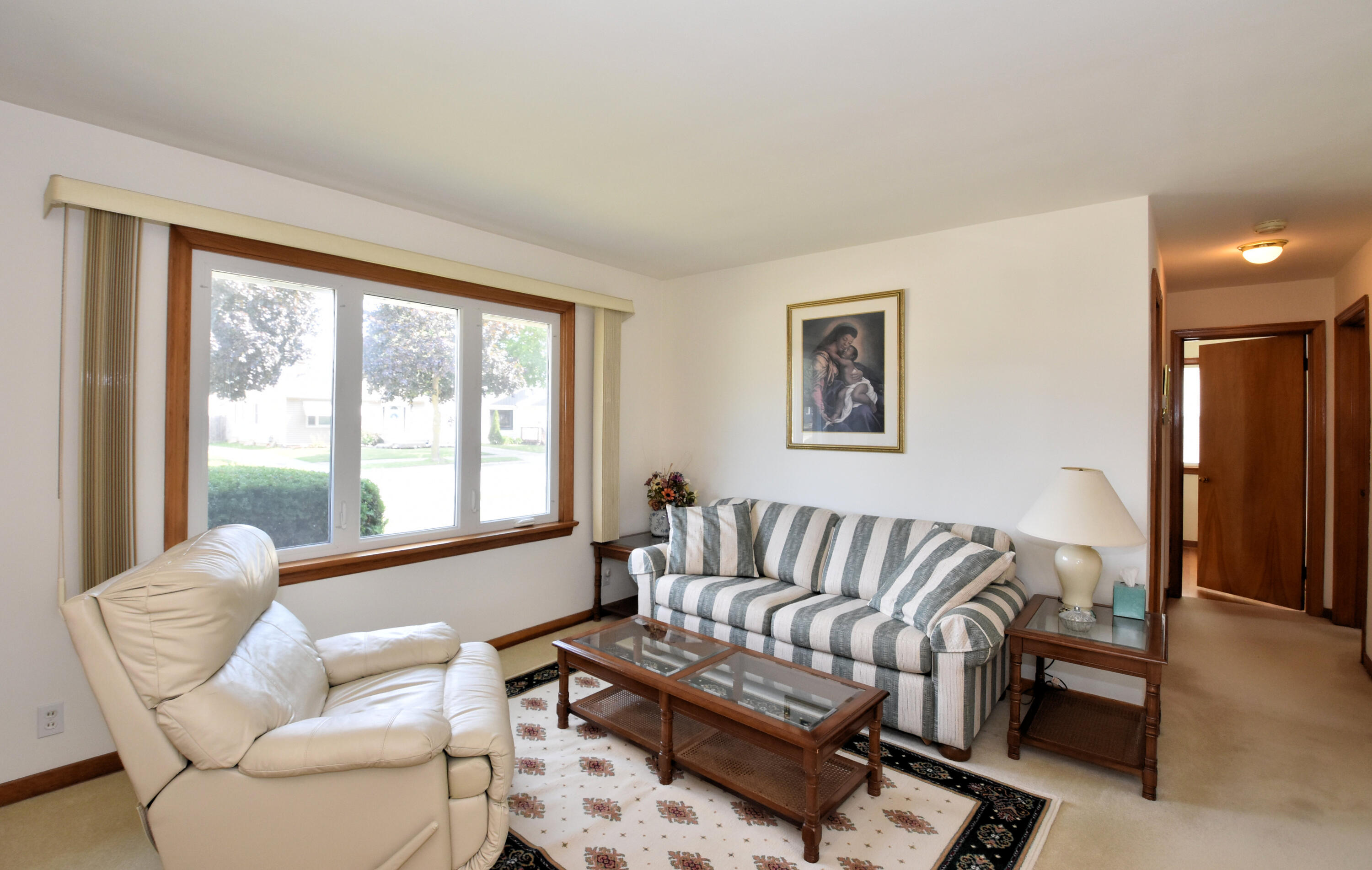 1923 Arlington Avenue Racine, WI 53403 - Photo 2 of 31 Sunny Living Room with newer vinyl windows.