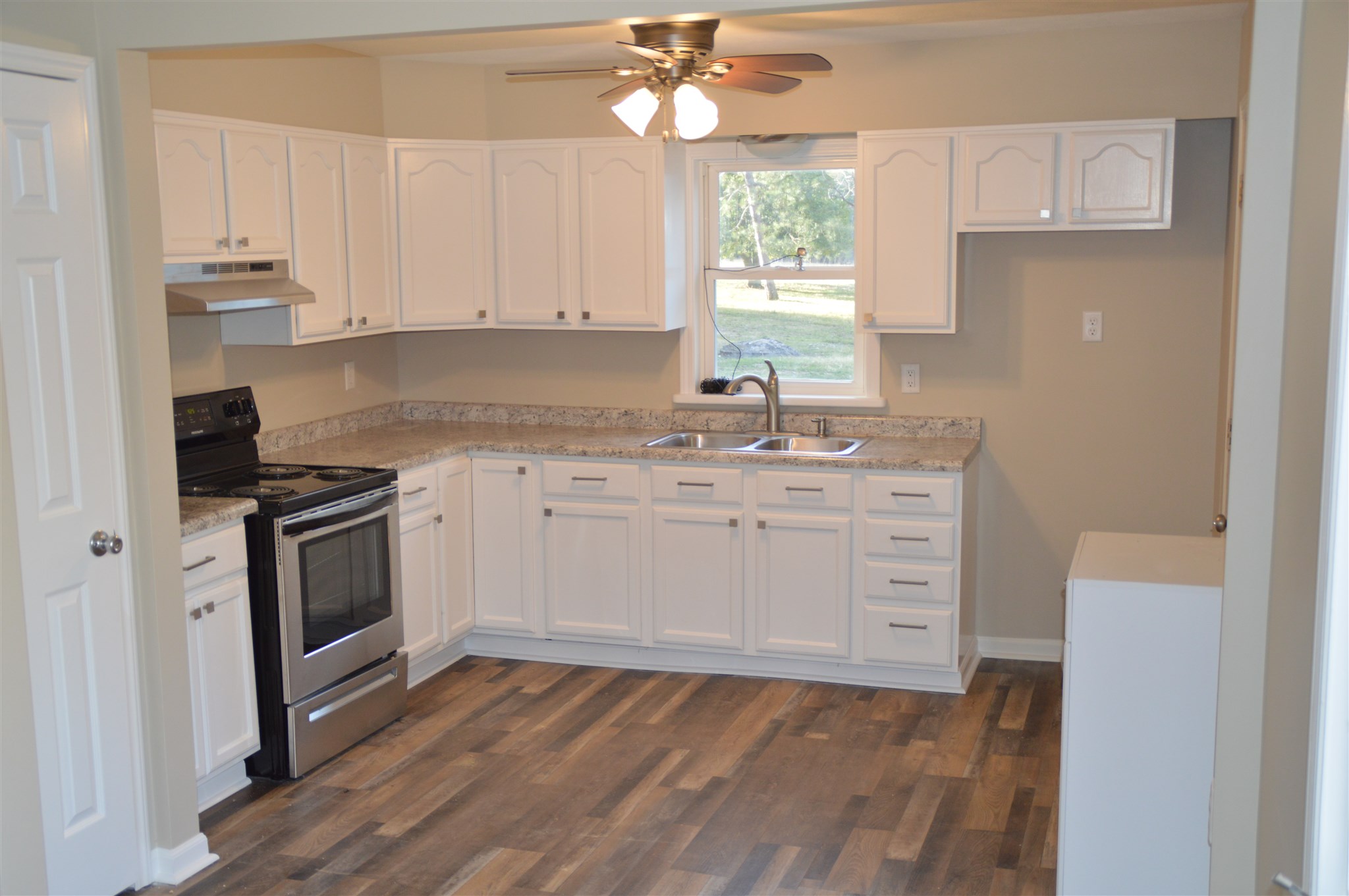 22170 West Ireland Road South Bend, IN 46614 - Photo 7 of 15 Gallery Image 7