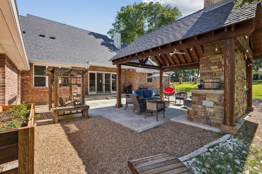 101 Beacon Court Mabank, TX 75143 - Photo 22 of 33