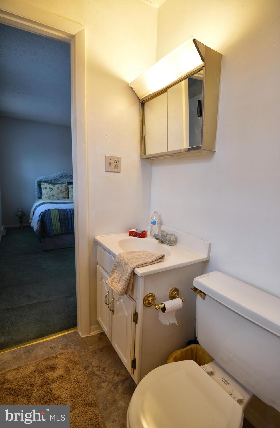 1208 S Road Pasadena, MD 21122 - Photo 16 of 27 Bath