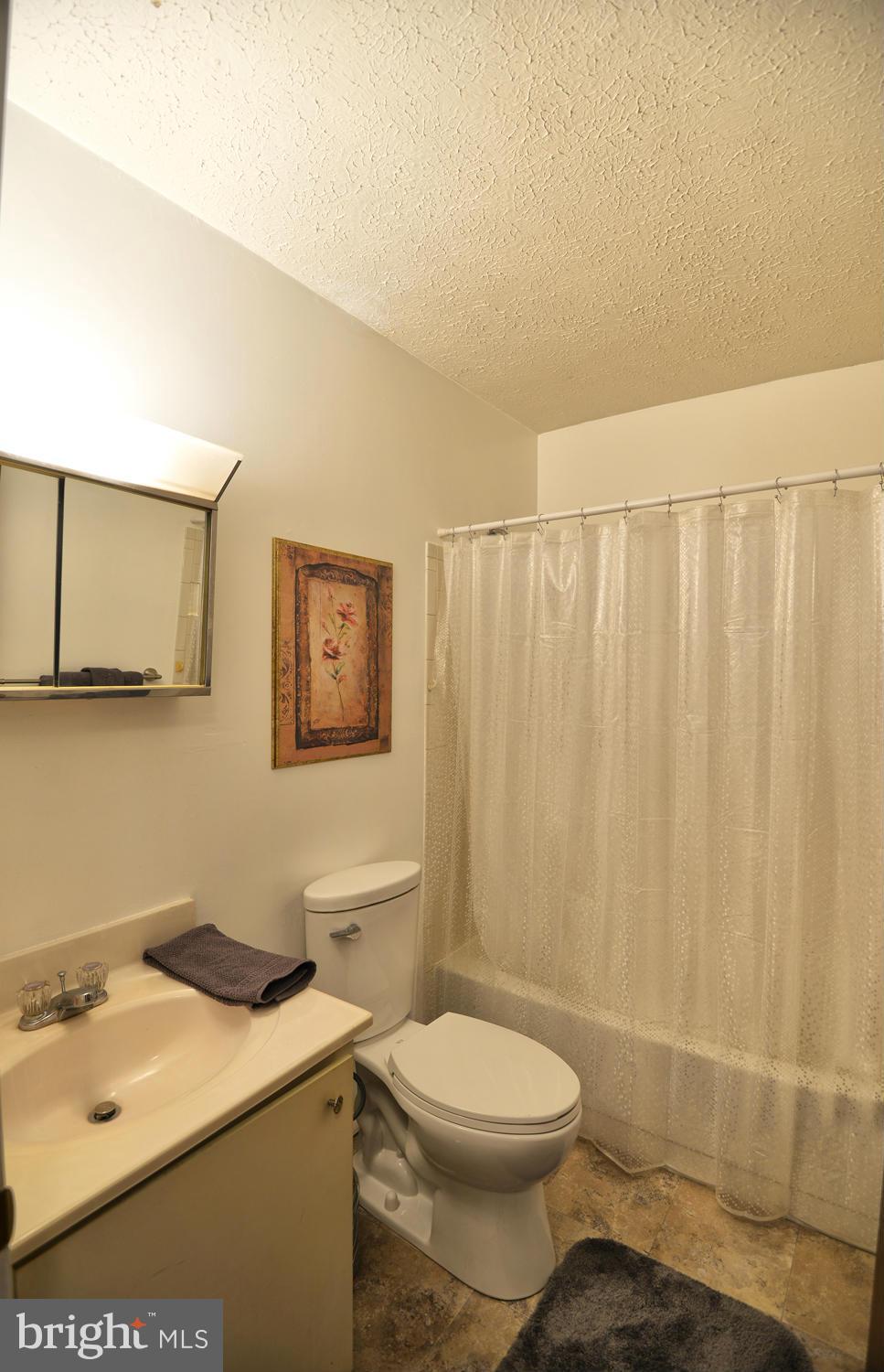 1208 S Road Pasadena, MD 21122 - Photo 19 of 27 Bath