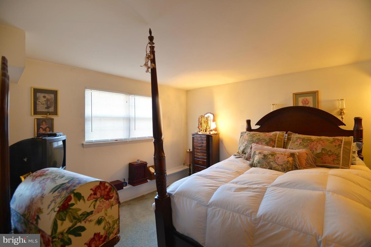 1208 S Road Pasadena, MD 21122 - Photo 22 of 27 Bedroom