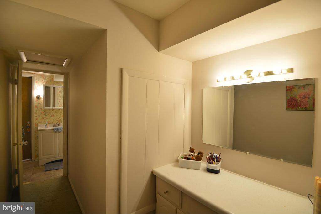 1208 S Road Pasadena, MD 21122 - Photo 24 of 27 Bath (Master)