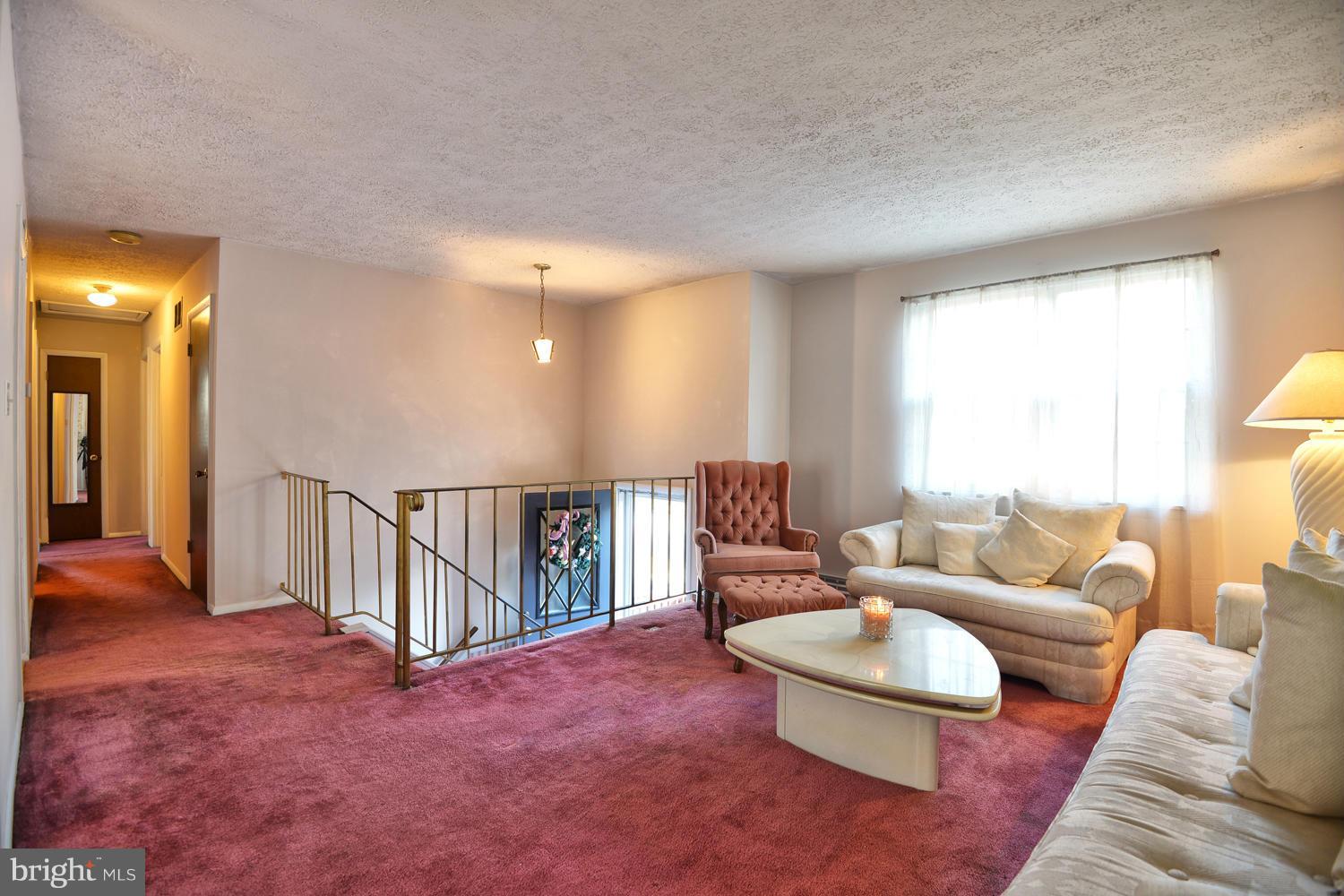 1208 S Road Pasadena, MD 21122 - Photo 4 of 27 Interior (General)