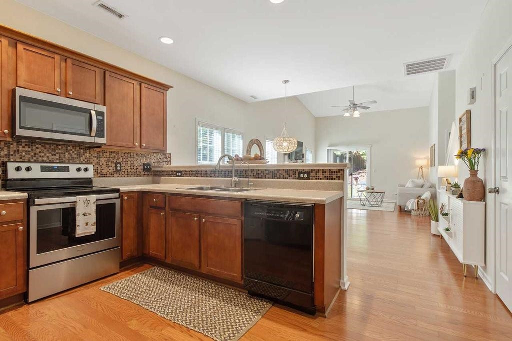 2549 Spring Oaks Way Raleigh, NC 27614 - Photo 16 of 33 Kitchen