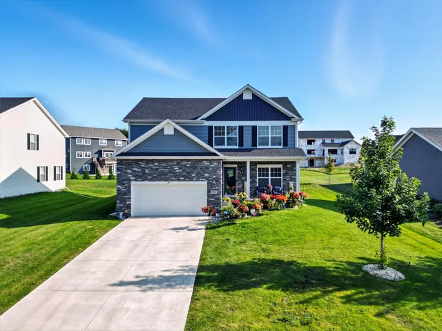 $479,900 | 795 Cirque Drive, Crown Point, IN 46307