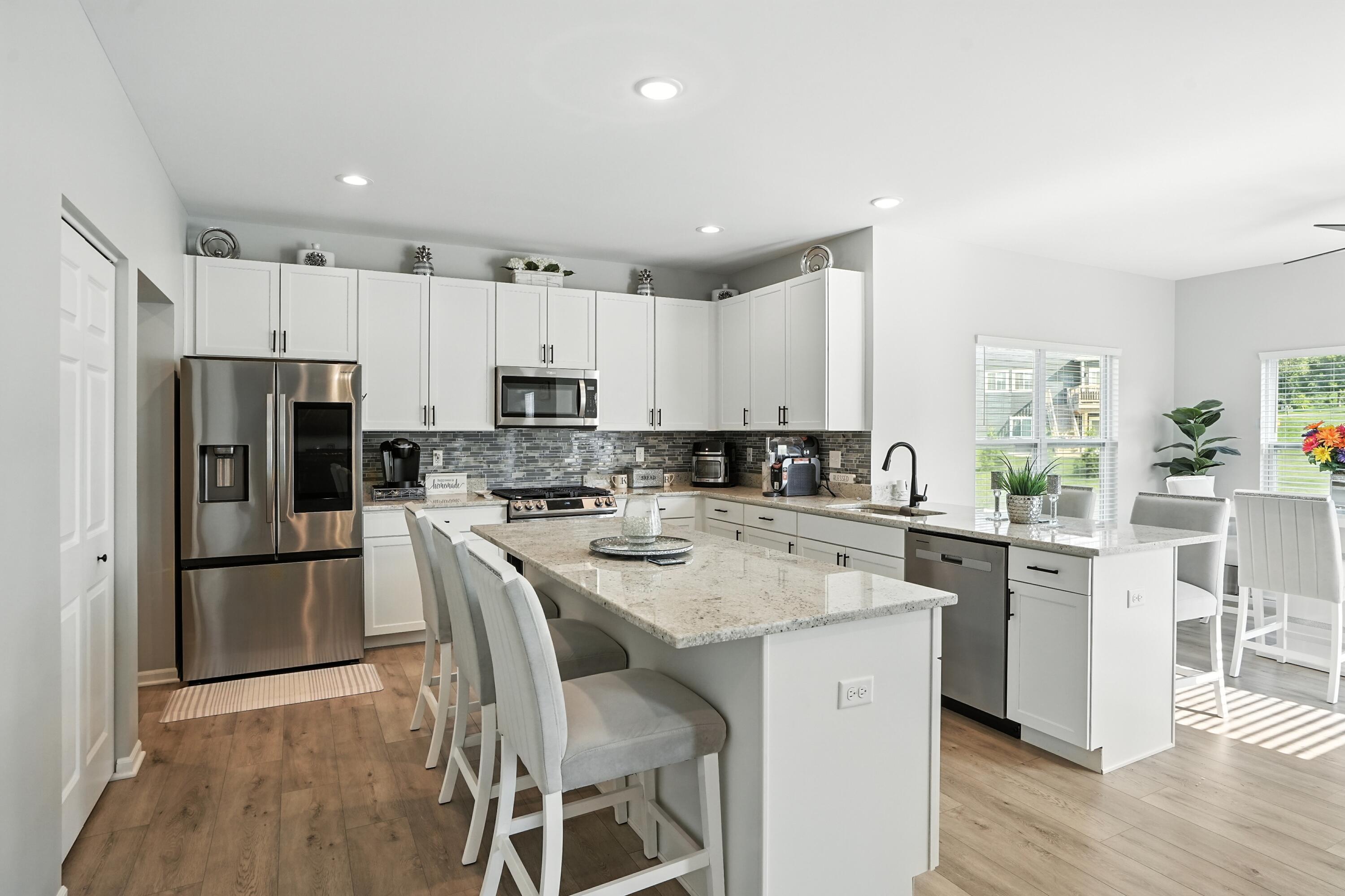 795 Cirque Drive Crown Point, IN 46307 - Photo 13 of 44 3000x1999