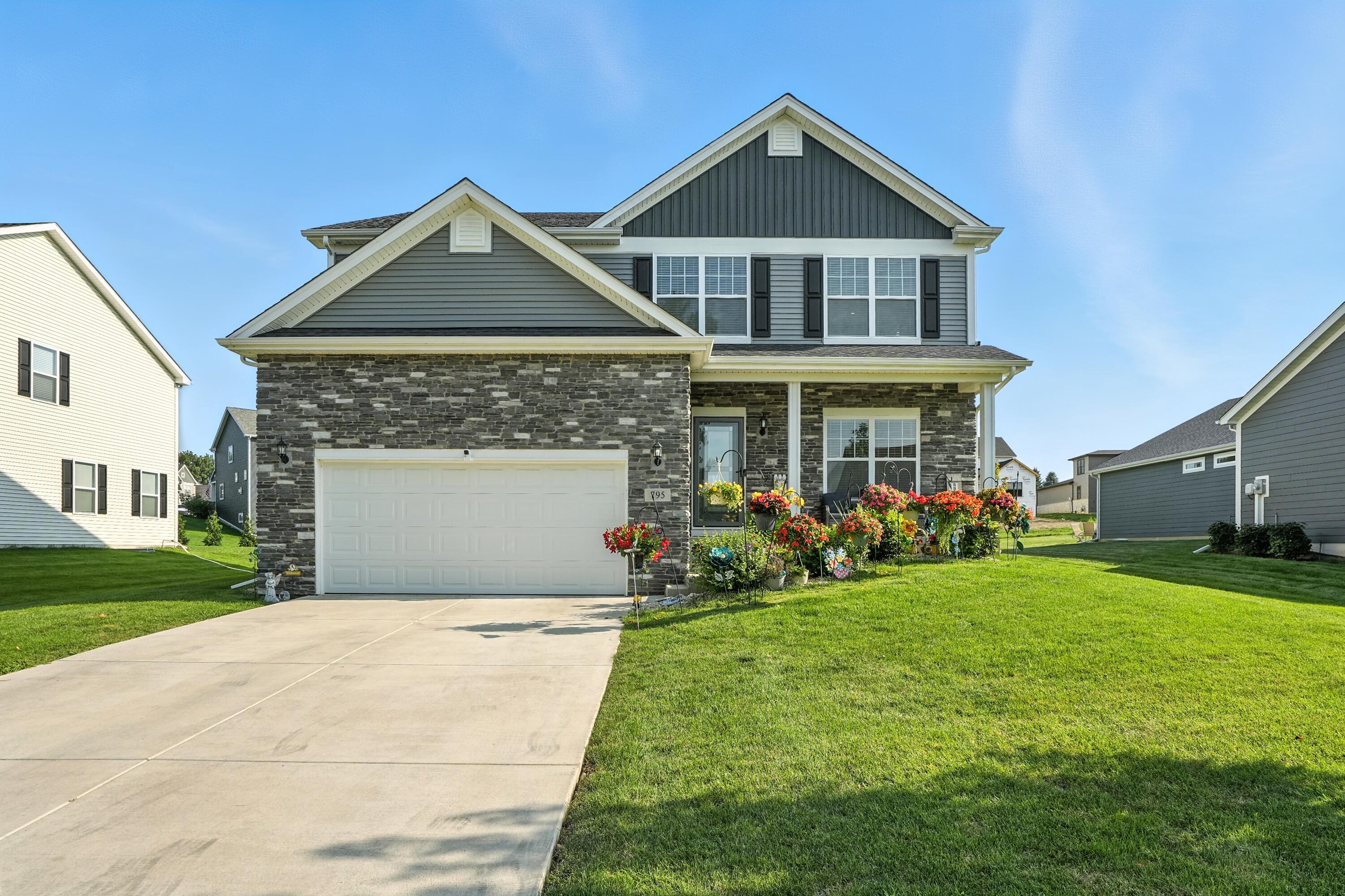 795 Cirque Drive Crown Point, IN 46307 - Photo 2 of 44 3000x1999