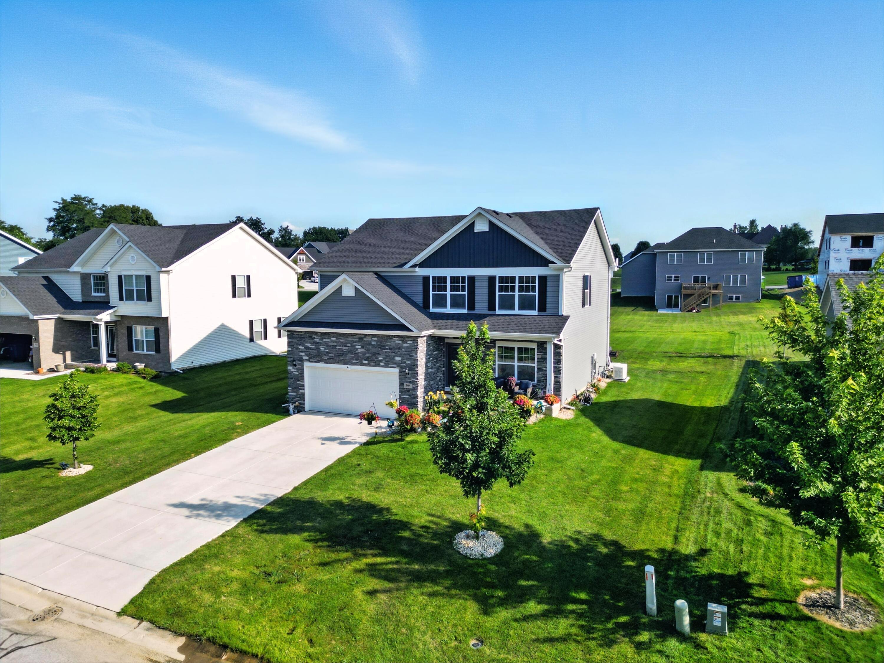 795 Cirque Drive Crown Point, IN 46307 - Photo 4 of 44 3000x2250