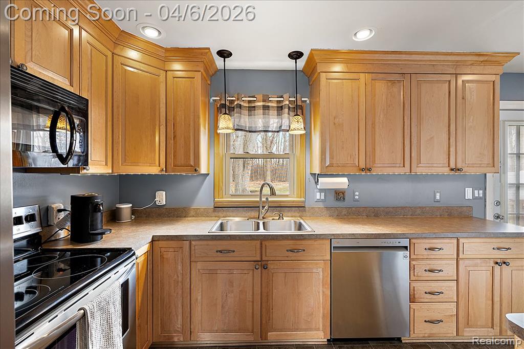 2653 Simpson Drive Rochester Hills, MI 48309 - Photo 17 of 44