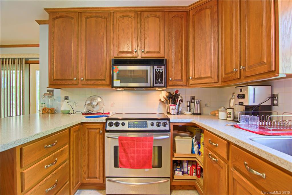 142 Homestead Road Candler, NC 28715 - Photo 19 of 32 Gallery Image 19