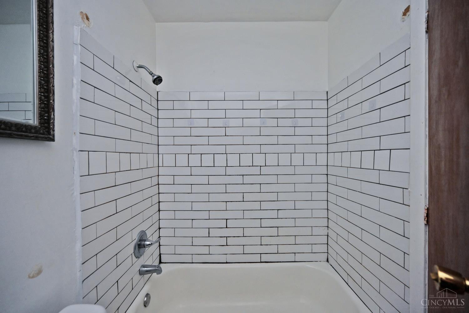 821 West Galbraith Road Cincinnati, OH 45231 - Photo 20 of 30