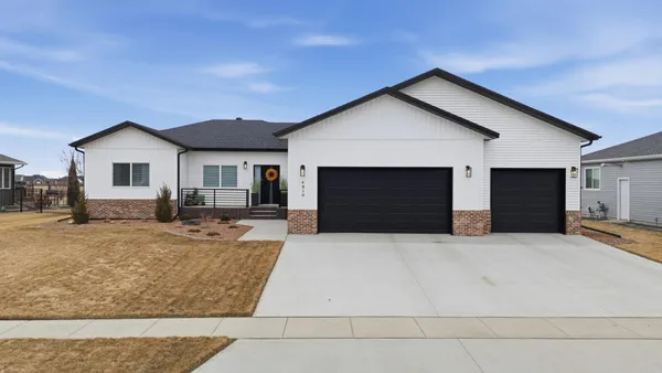 $729,900 | 4810 Lilac Drive West, West Fargo, ND 58078