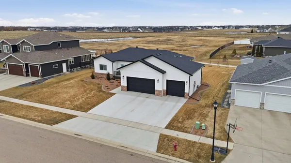 $729,900 | 4810 Lilac Drive West, West Fargo, ND 58078