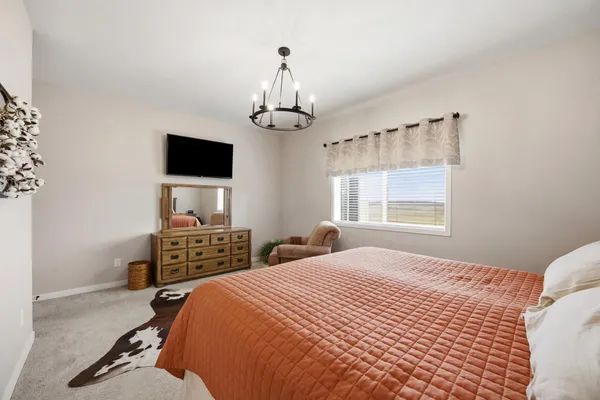 $729,900 | 4810 Lilac Drive West, West Fargo, ND 58078