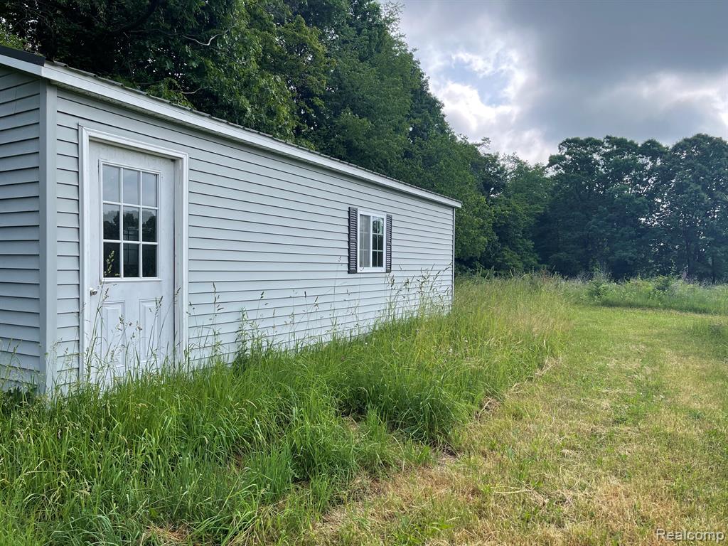 8 North Tipsico Lake Road Highland, MI 48357 - Photo 5 of 18