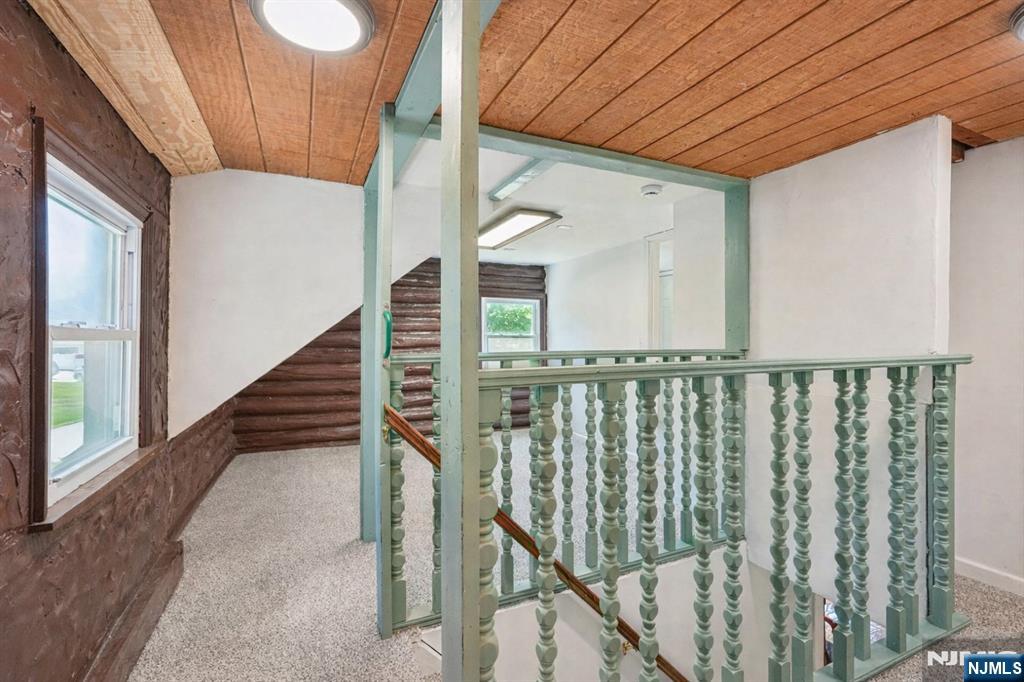 52 North Road Wayne, NJ 07470 - Photo 17 of 33