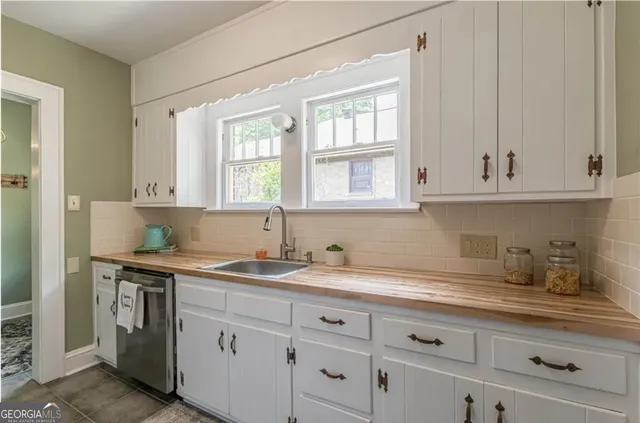 $1,900 | 1391 Jefferson Avenue, Unit A, East Point, GA 30344