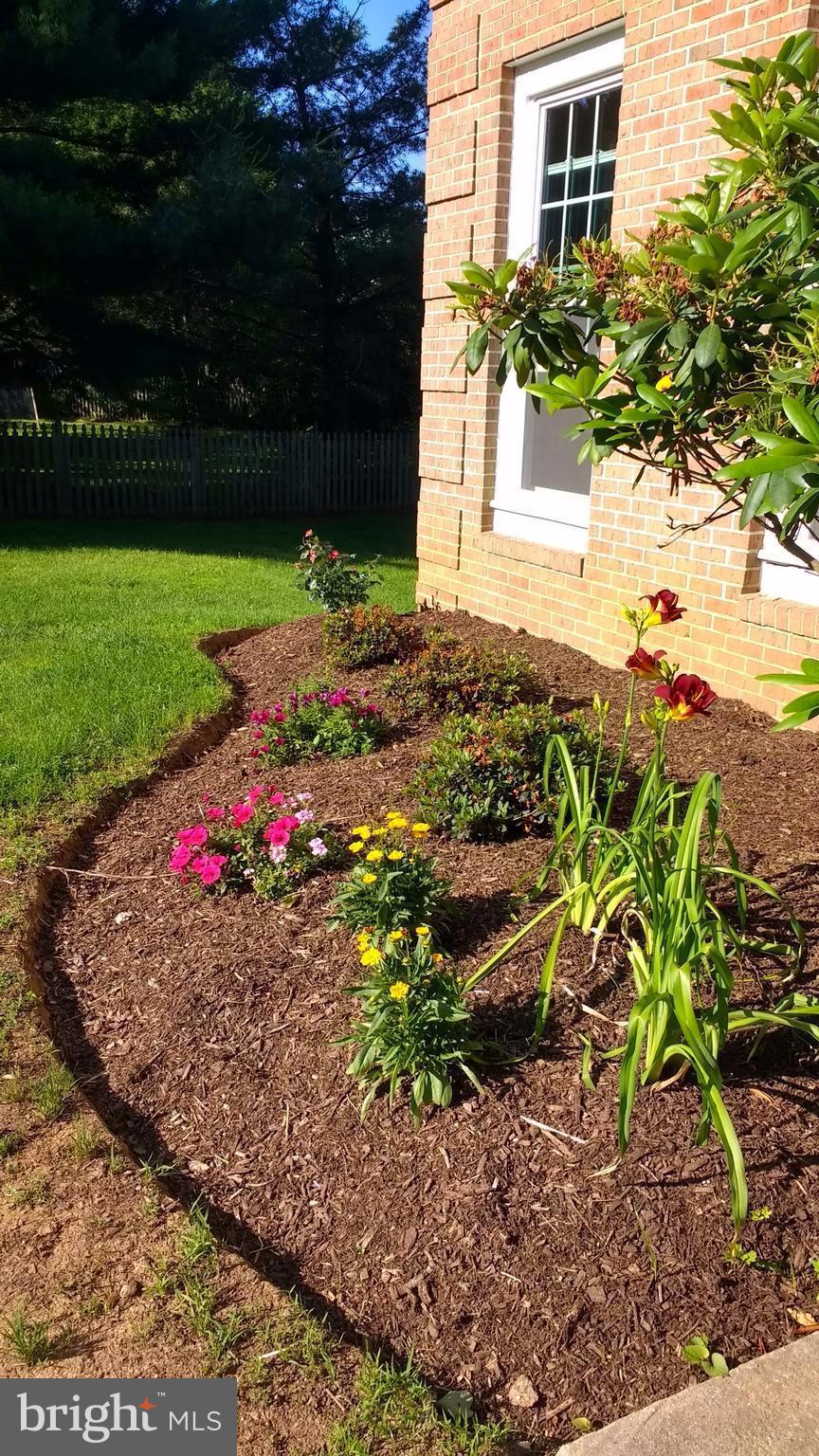 14710 Turkey Foot Road Gaithersburg, MD 20878 - Photo 2 of 28 Landscape