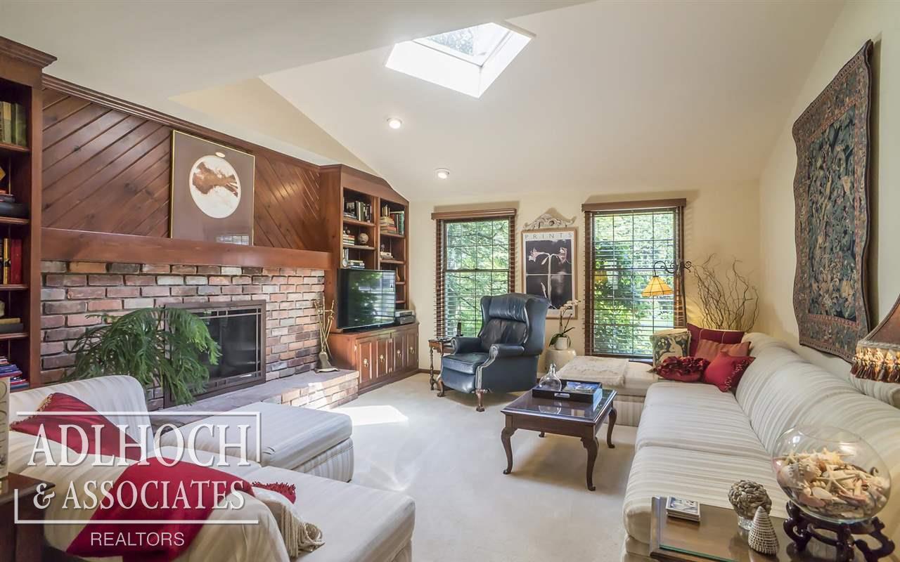 1048 Audubon Road Grosse Pointe, MI 48230 - Photo 7 of 21 31291102-6.JPG