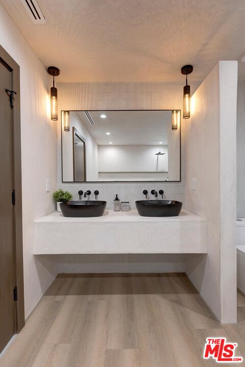 5236 Sanchez Drive Los Angeles, CA 90008 - Photo 22 of 32 a view of kitchen with stainless steel appliances a sink and a refrigerator