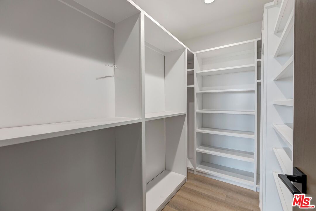 5236 Sanchez Drive Los Angeles, CA 90008 - Photo 24 of 32 a view of an empty walk in closet