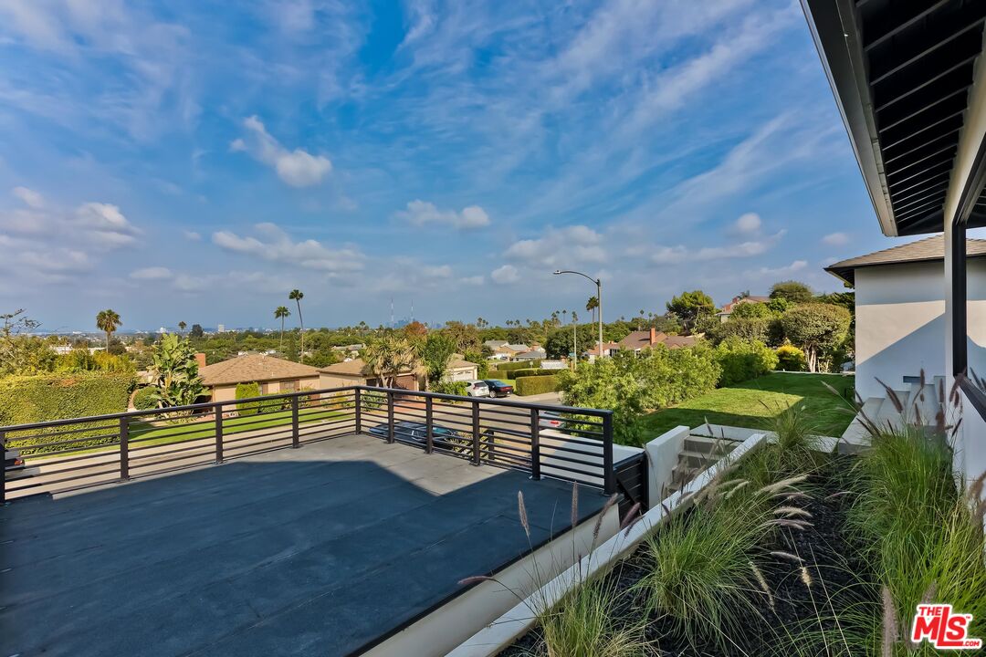 5236 Sanchez Drive Los Angeles, CA 90008 - Photo 30 of 32 a view of outdoor space with seating area