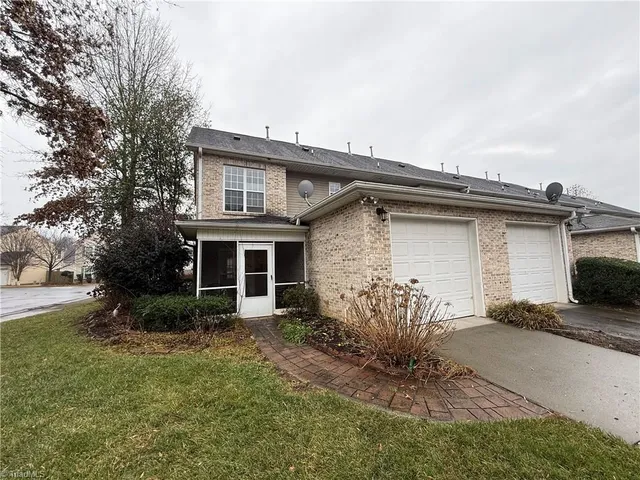 $1,795 | 374 Summergate Drive, Winston-Salem, NC 27103