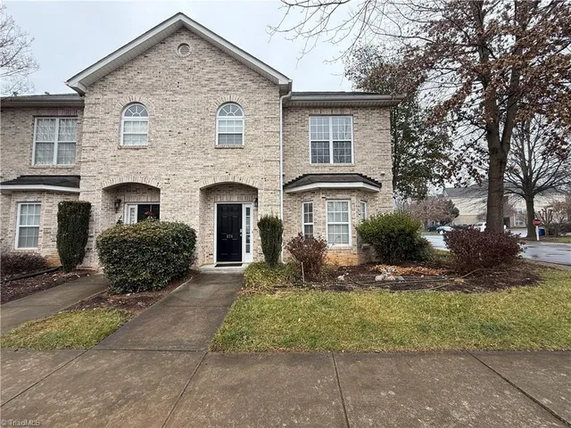 $1,795 | 374 Summergate Drive, Winston-Salem, NC 27103