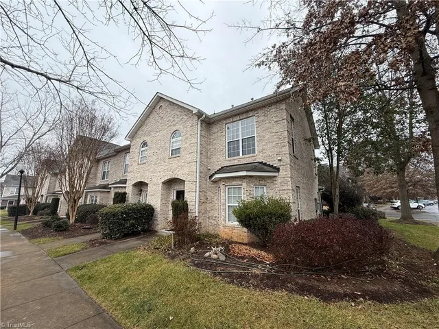 $1,795 | 374 Summergate Drive, Winston-Salem, NC 27103