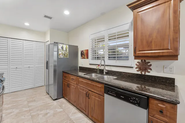 $950,000 | 4161 U.S. Highway 1, Unit G1, Jupiter, FL 33477