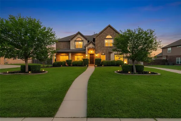 $690,000 | 1424 Fence Post Drive, Fort Worth, TX 76052