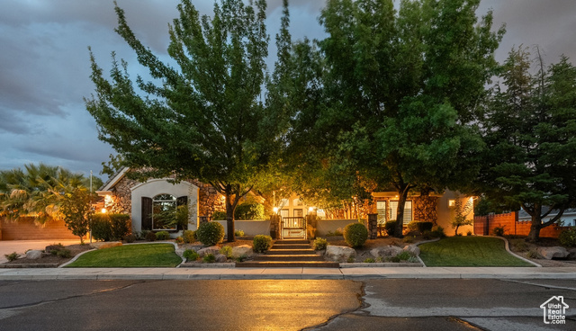 1019 South 900 East St. George, UT 84790 - Photo 1 of 87