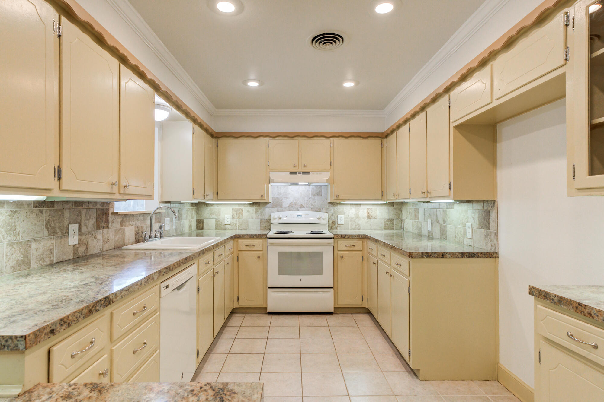 3115 38th Street Lubbock, TX 79413 - Photo 12 of 34 DSC01862_3_4_5_6