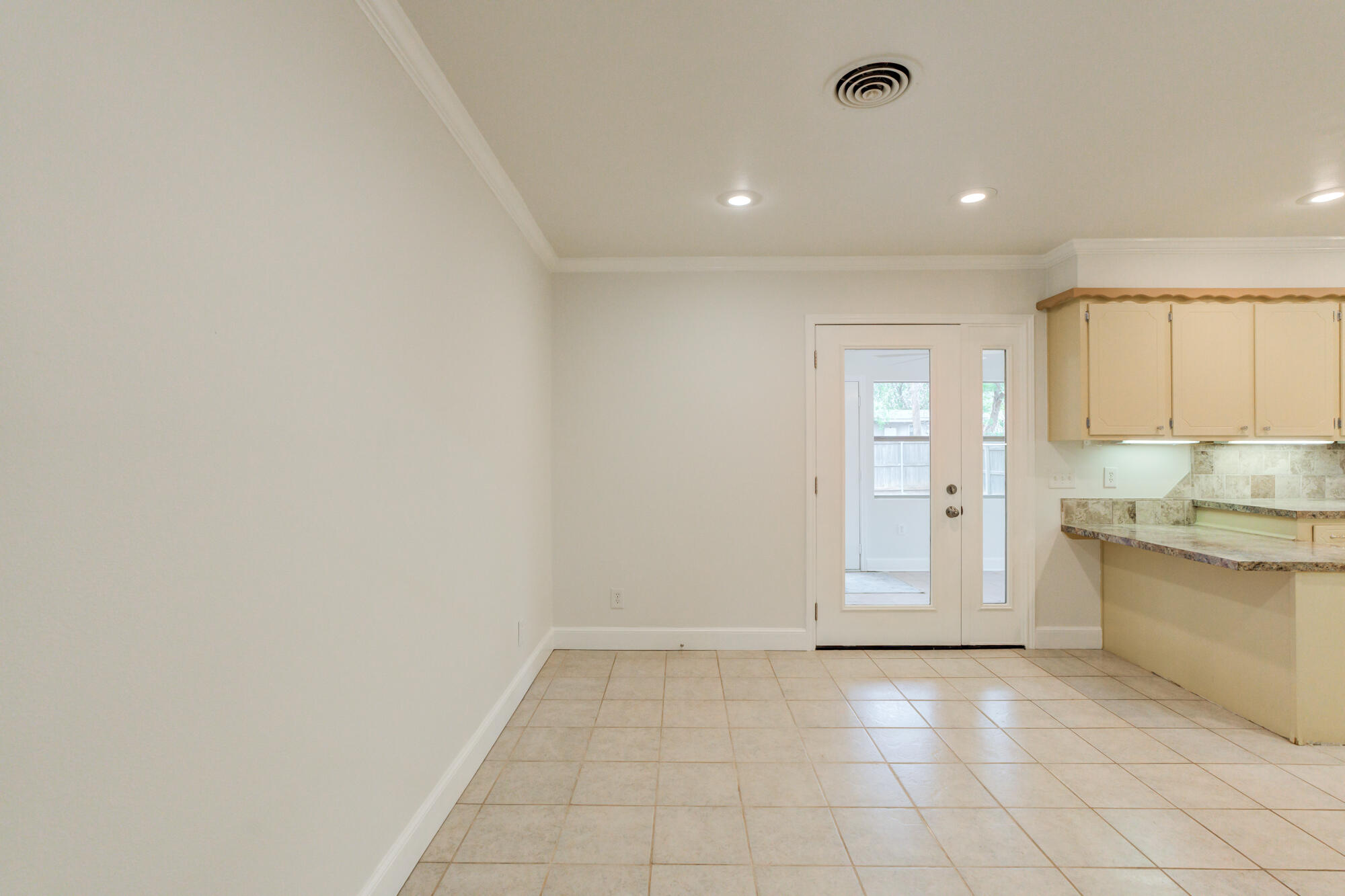 3115 38th Street Lubbock, TX 79413 - Photo 9 of 34 DSC01847_48_49_50_51