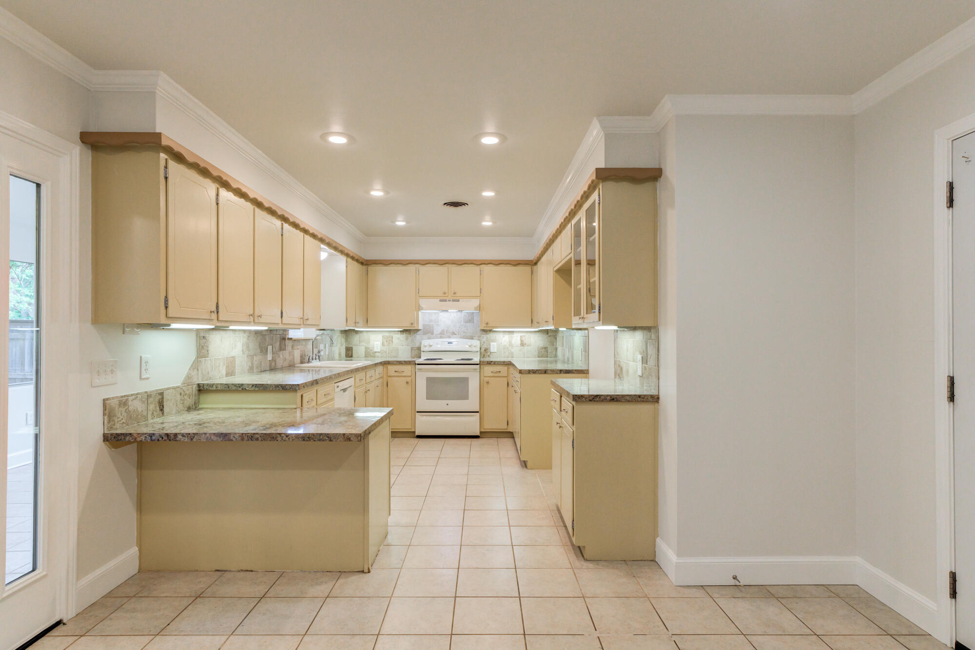 3115 38th Street Lubbock, TX 79413 - Photo 10 of 34 DSC01852_3_4_5_6