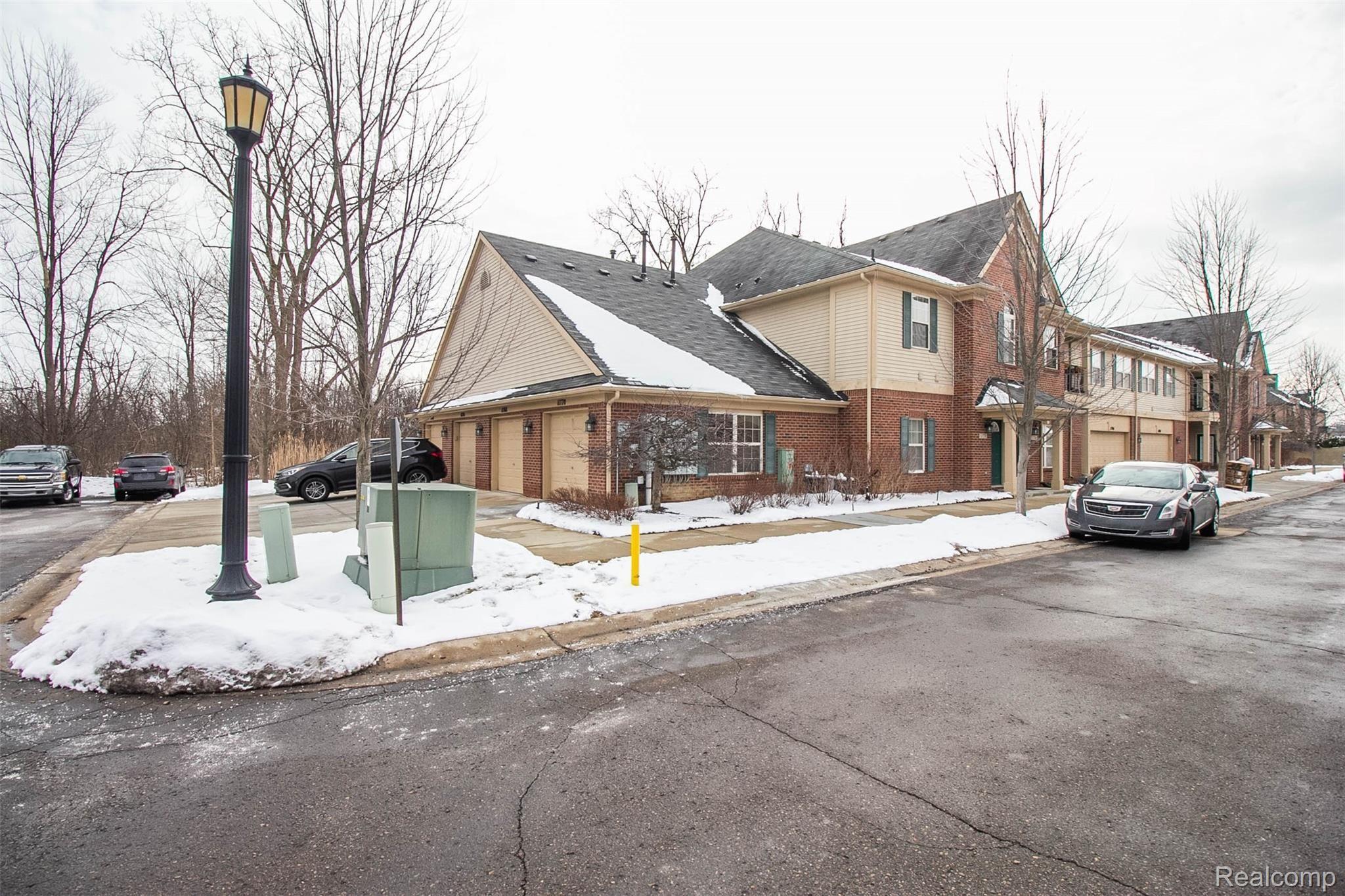 11778 Farmington Road, Unit 48 Livonia, MI 48150 - Photo 1 of 25 1.jpg